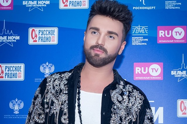 В Екатеринбурге зрители массово сбежали с элитных мест во время выступления популярного певца