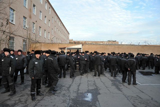 СК сообщил о раскрытии убийства мужчины на берегу ВИЗ-пруда