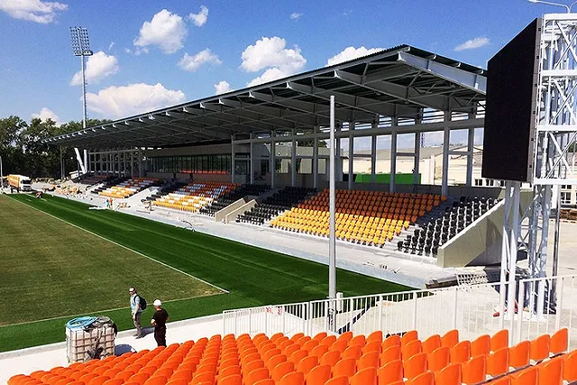 ФК «Урал» за 25 миллионов рублей продает название своей новой арены