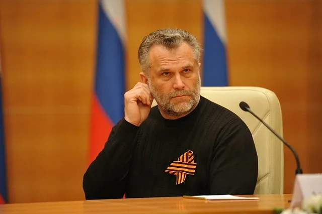 Подавший в отставку Чалый предложил главе Севастополя Меняйло последовать за ним