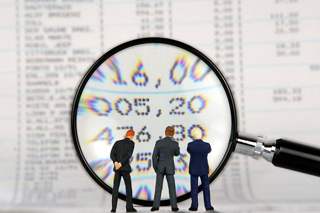 Чиновники задумались о контроле над крупными расходами населения