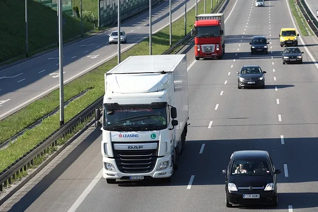 Самая дорогая вакансия в Екатеринбурге — водитель грузовика