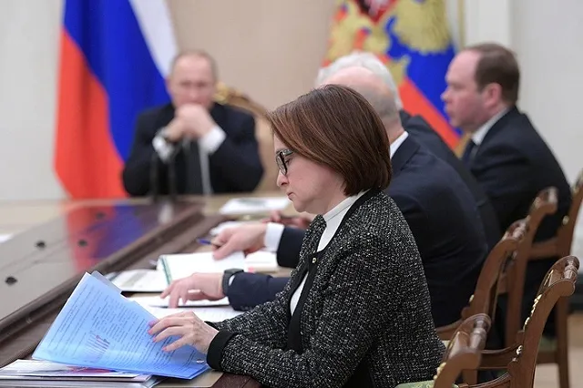 Правительство решило не тратить доходы от подорожавшей нефти