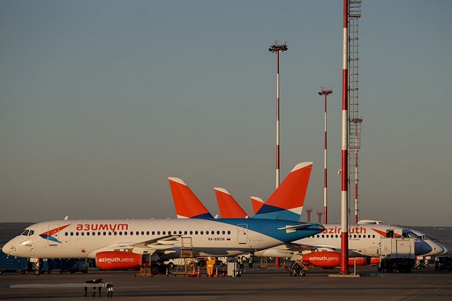 СМИ связали проблемы SSJ-100 с комплектующими из Франции