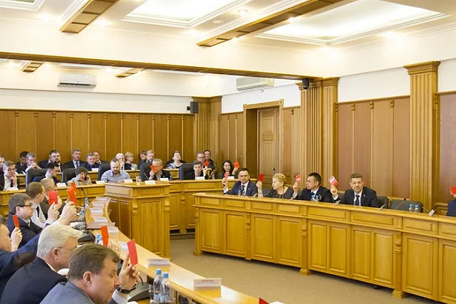 Депутаты не хотят уходить