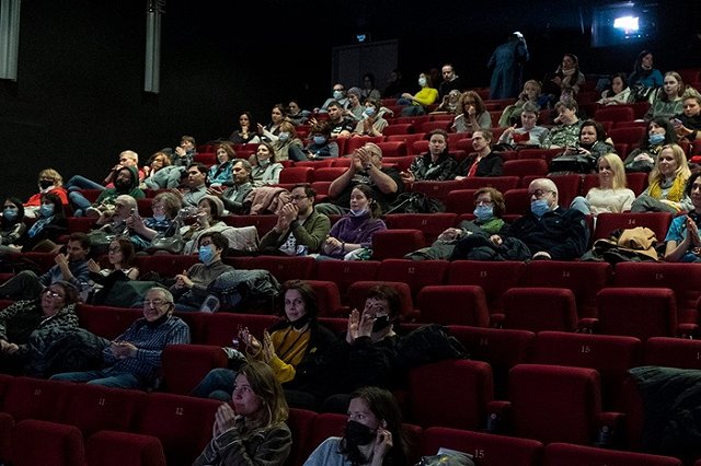 Неизвестный выкупил все билеты на показы фильма о чеченском гее в Москве