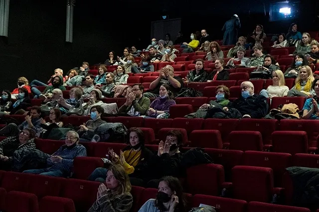 Неизвестный выкупил все билеты на показы фильма о чеченском гее в Москве