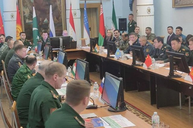 Что случилось? В Екатеринбург приехали военные из девяти стран