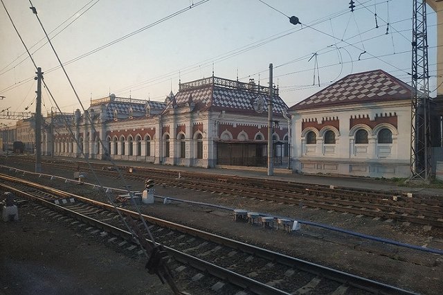 Лыжника с ножом не пустили в электричку на железнодорожном вокзале Екатеринбурга