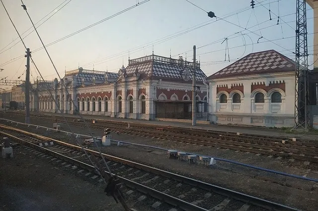 Лыжника с ножом не пустили в электричку на железнодорожном вокзале Екатеринбурга