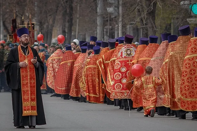 «Бес попутал». Екатеринбургская епархия наказала батюшку за драку в алкомаркете