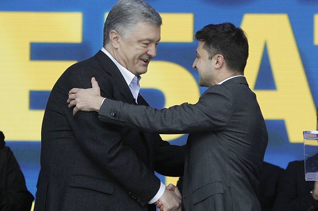 После вечернего «фарса в Олимпийском» на Украине настал день тишины