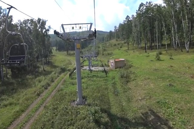 Семью из Магнитогорска оставили на канатной дороге во время ливня
