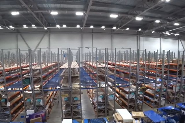 Ozon набирает новых сотрудников в Екатеринбурге на фоне вспышки менингита