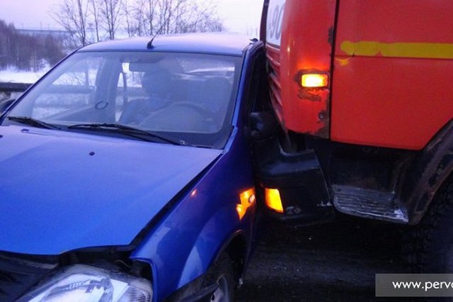 Маленький мальчик попал в реанимацию после ДТП на Московском тракте