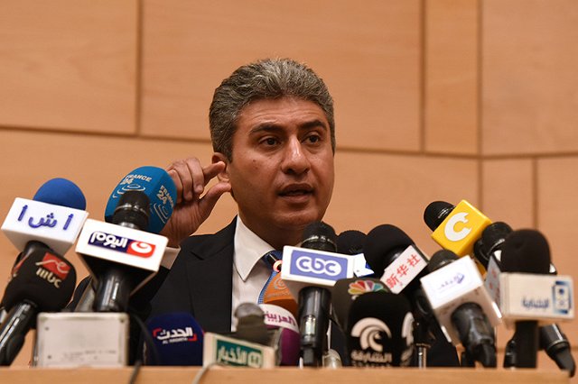 На Кипре допрашивают угонщика самолета, в Египте — его сестру