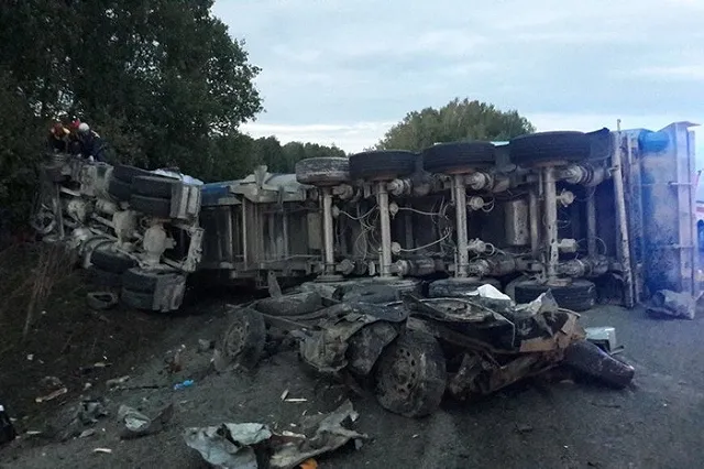 После гибели восьми человек в страшном ДТП на Среднем Урале возбудили дело