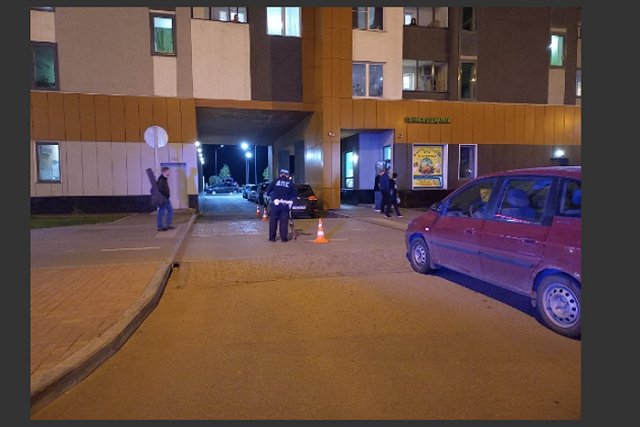 Ребенок на велосипеде въехал в автомобиль в Академическом