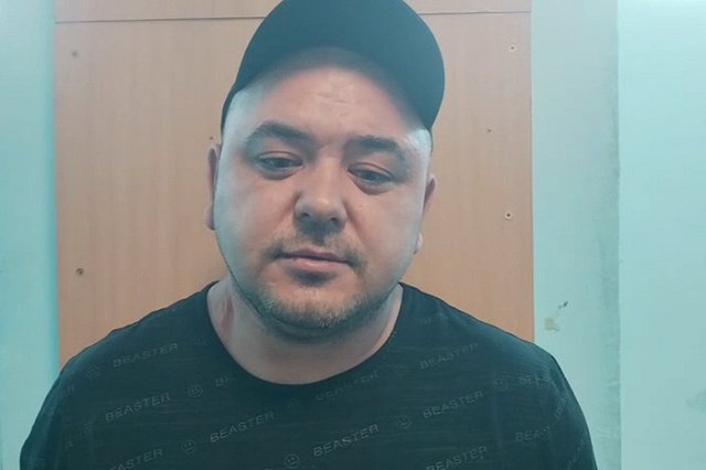 В Свердловской области неадекватный мужчина ударил ребенка и кинул велосипед в машину