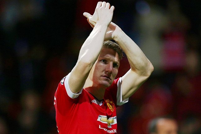 Звезда футбола Швайнштайгер судится из-за куклы-нациста с его лицом