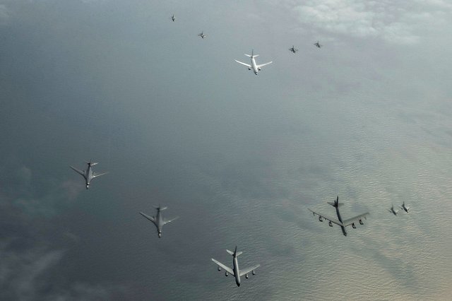 «Петля анаконды»: НАТО готовит интервенцию в Россию