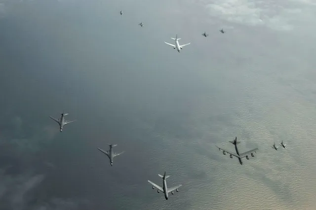 «Петля анаконды»: НАТО готовит интервенцию в Россию