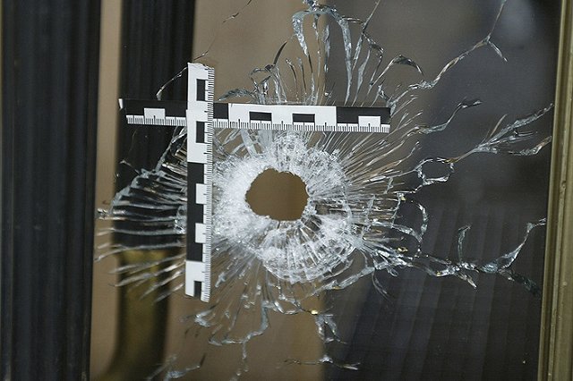 На Урале обстреляли автомобиль с главой городской администрации