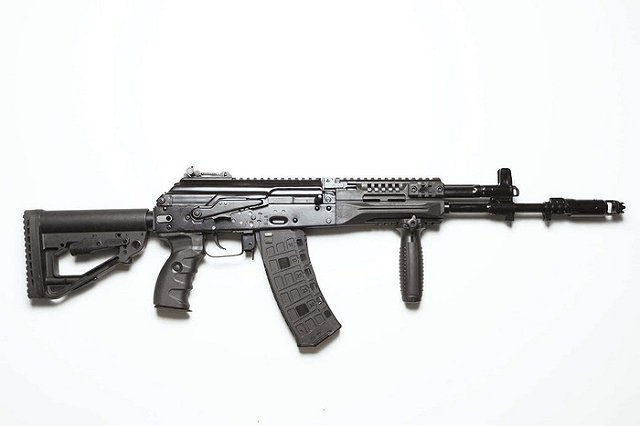 ЦВО получил 6 тыс. автоматов АК-74М последней модификации