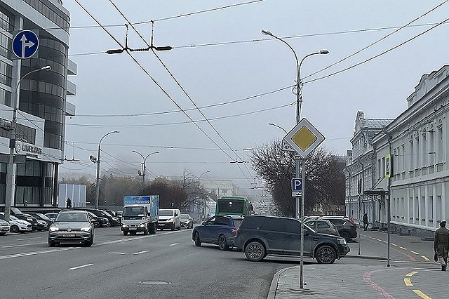 Части жителей Екатеринбурга не нужно будет платить за парковки в центре
