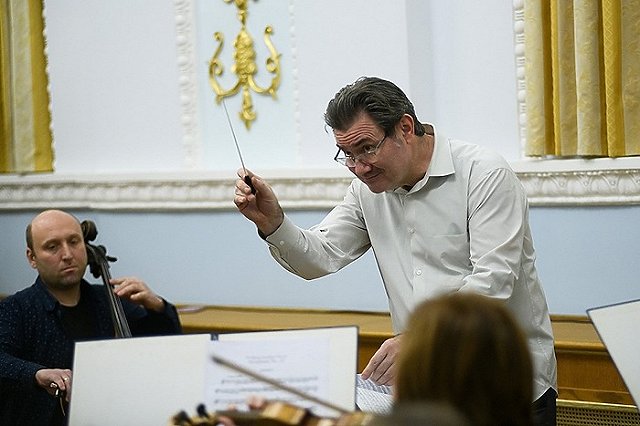 Ушел в отставку бессменный директор Свердловской филармонии Александр Колотурский