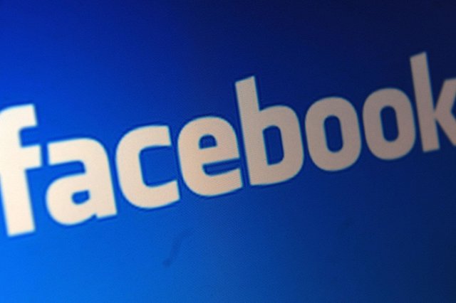 В Госдуме предложили удалять страницы покойных в соцсетях