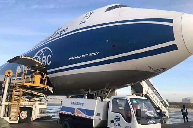 Более 300 тонн товаров заказали уральцы на распродаже AliExpress