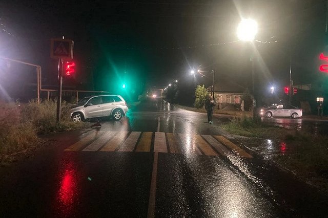 В Сысерти лоб в лоб столкнулись Toyota и Lada