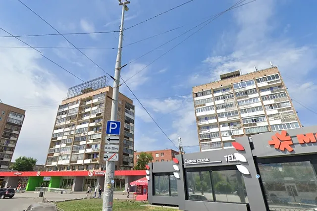 Стало известно, зачем на домах Екатеринбурга установлены странные конструкции