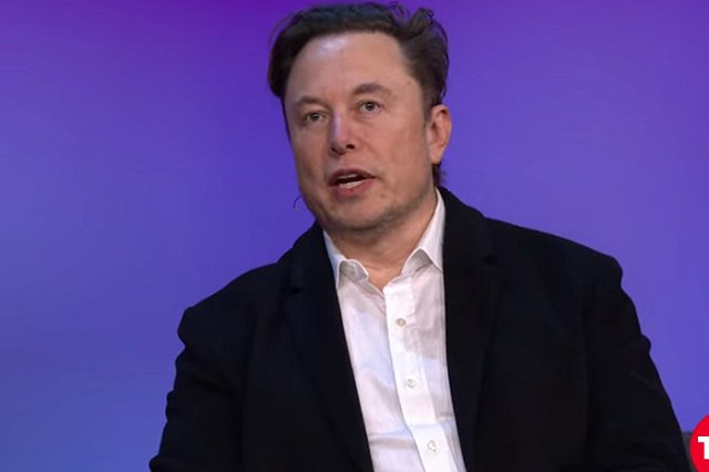 Илон Маск грубо высказался о поддерживающих Украину