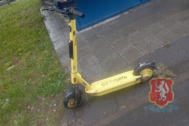 В Екатеринбурге девушка впала в кому, упав с самоката