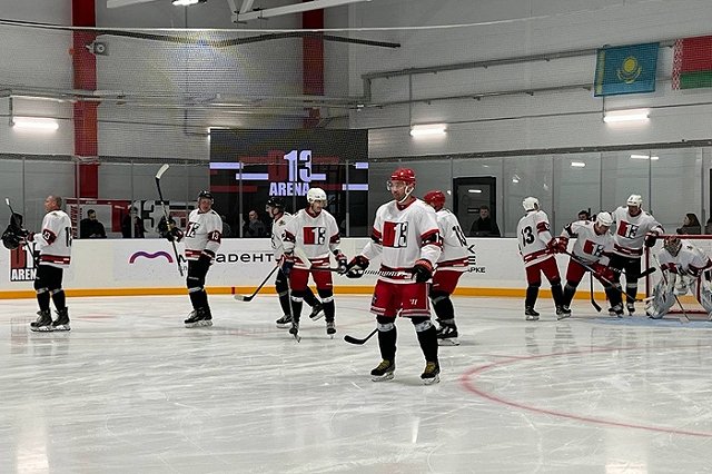 Дацюк, Ковальчук, Фетисов! В Екатеринбург приехали мировые звёзды хоккея