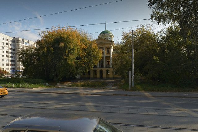 В маленький сквер в центре Екатеринбурга разрешили воткнуть высотку