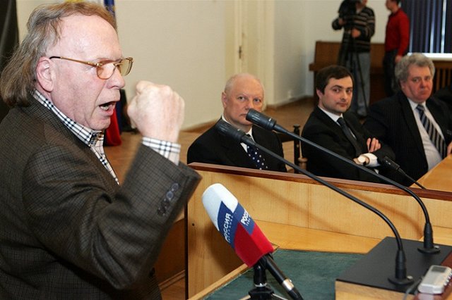 Суд взыскал с Радзинского 2 млн рублей за гибель девушки в ДТП