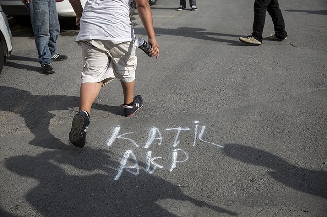 Суд вынес приговор 18-летнему екатеринбуржцу за экстремистскую надпись в лифте