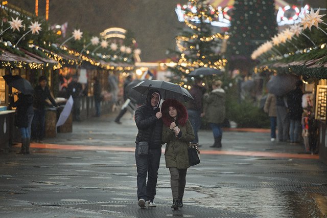 История про девочку, которую выставили из автобуса на мороз, дошла до Британии
