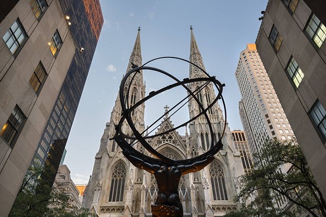 В соборе св. Патрика в Нью-Йорке арестовали мужчину с двумя канистрами бензина