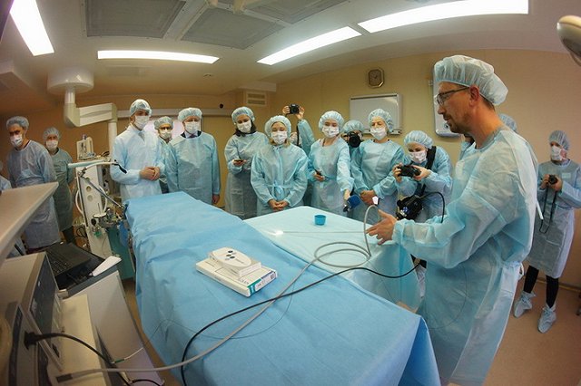 Малоинвазивных операций в ОДКБ станет больше