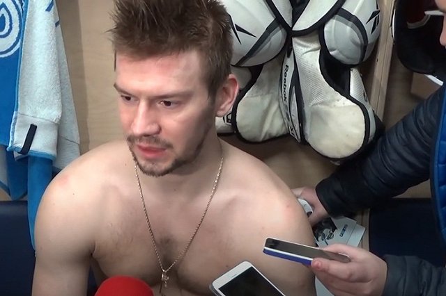 Домашнее насилие: хоккеиста «Динамо» порезала ножом бывшая девушка