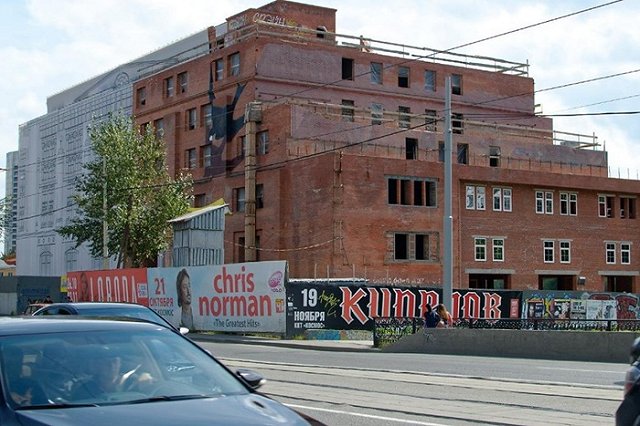 В УГМК рассказали о планах на недостроенную гостиницу «Дели» возле Цирка