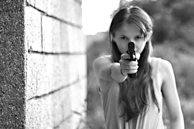 На Урале девочка пришла в школу с пистолетом