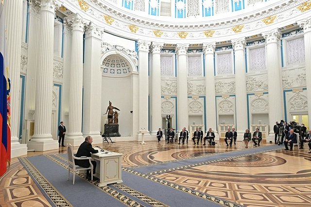 Путин сообщил Шольцу и и Макрону о решении подписать указ о признании ЛНР И ДНР