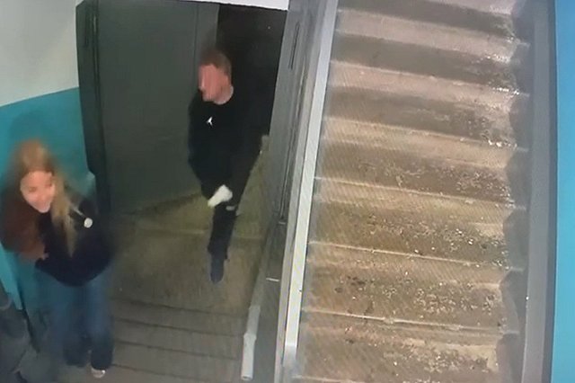 В Екатеринбурге хозяева собаки устроили самосуд над таксистом, сбившим их питомца