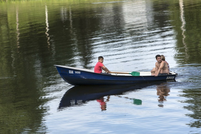 Катер насмерть сбил полицейского во время купания под Москвой