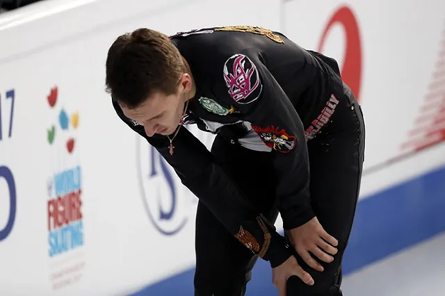 Россия после падения Ковтуна опустилась на ЧМ по фигурному катанию